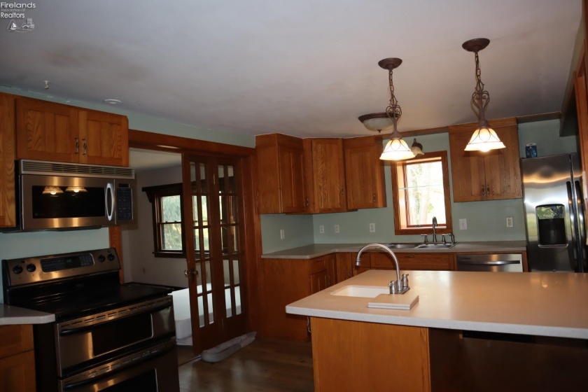 5054 St Rt 601, Norwalk, 44857, 6 Bedrooms Bedrooms, ,6 BathroomsBathrooms,Residential,For Sale,St Rt 601,20251530