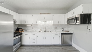 921 White Avenue, Fremont, 43420, 2 Bedrooms Bedrooms, ,1 BathroomBathrooms,Residential,For Sale,White,20251353