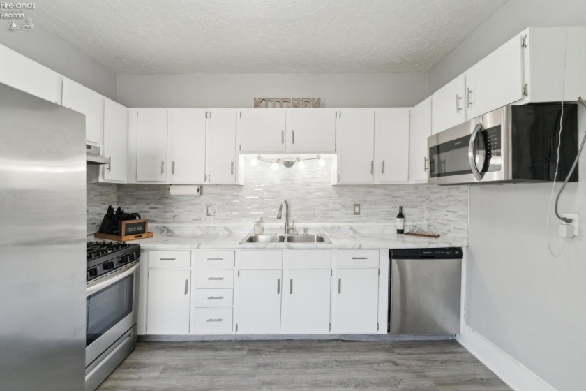 921 White Avenue, Fremont, 43420, 2 Bedrooms Bedrooms, ,1 BathroomBathrooms,Residential,For Sale,White,20251353