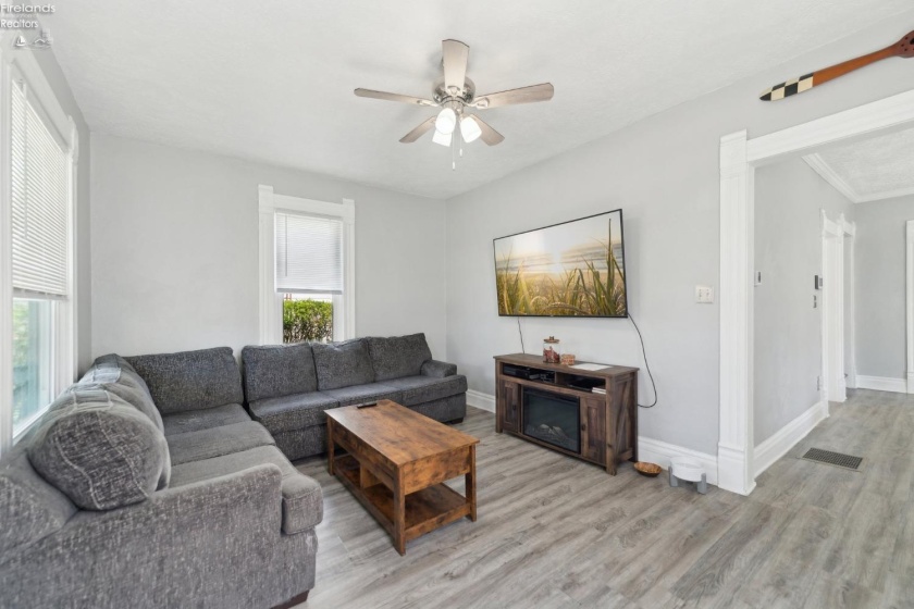 921 White Avenue, Fremont, 43420, 2 Bedrooms Bedrooms, ,1 BathroomBathrooms,Residential,For Sale,White,20251353