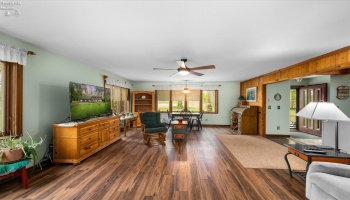 Main Home Living/Dining