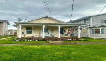 906 Maple Street, Sandusky, 44870, 2 Bedrooms Bedrooms, ,1 BathroomBathrooms,Residential,For Sale,Maple,20251455