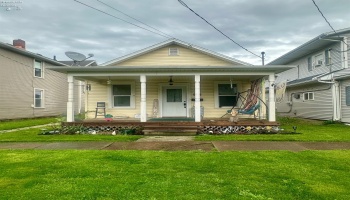 906 Maple Street, Sandusky, 44870, 2 Bedrooms Bedrooms, ,1 BathroomBathrooms,Residential,For Sale,Maple,20251455
