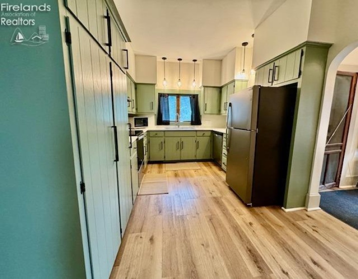 1026 Claremont Avenue, Ashland, 44805, 4 Bedrooms Bedrooms, ,2 BathroomsBathrooms,Residential,For Sale,Claremont,20251582