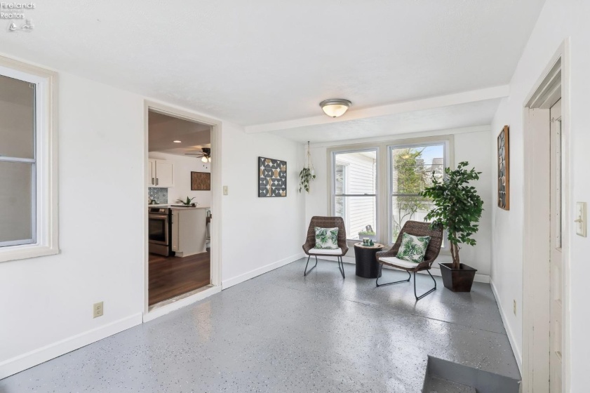 Sunroom/Breezeway