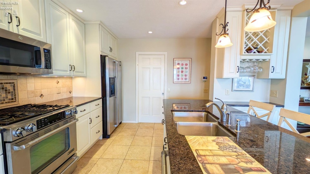 532 Mariner Village, Huron, 44839, 4 Bedrooms Bedrooms, ,3 BathroomsBathrooms,Residential,For Sale,Mariner Village,20251598