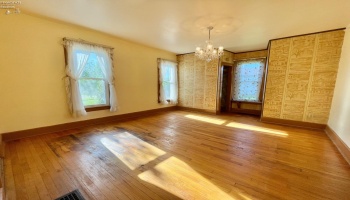 Bonus room/potential 5th bedroom