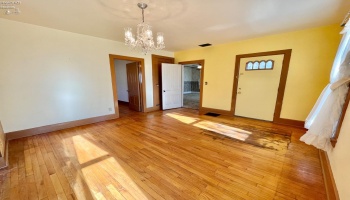 244 Pleasant Street, Bellevue, 44811, 4 Bedrooms Bedrooms, ,1 BathroomBathrooms,Residential,For Sale,Pleasant,20251512
