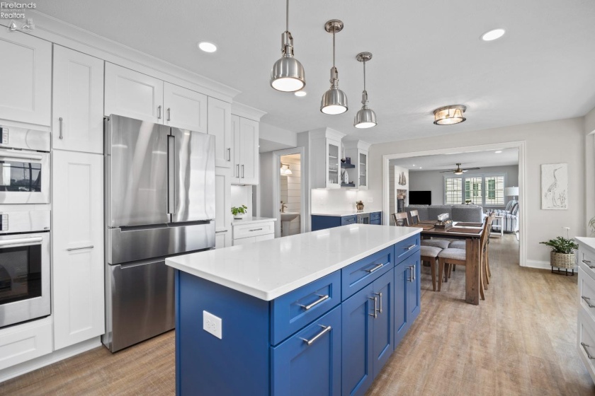 5125 Park Drive, Vermilion, 44089, 6 Bedrooms Bedrooms, ,5 BathroomsBathrooms,Residential,For Sale,Park,20251545