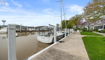 5125 Park Drive, Vermilion, 44089, 6 Bedrooms Bedrooms, ,5 BathroomsBathrooms,Residential,For Sale,Park,20251545