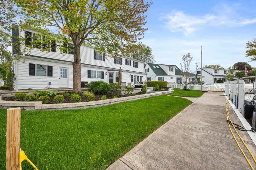 5125 Park Drive, Vermilion, 44089, 6 Bedrooms Bedrooms, ,5 BathroomsBathrooms,Residential,For Sale,Park,20251545
