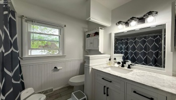 2703 Sweetbriar Drive, Sandusky, 44870, 4 Bedrooms Bedrooms, ,2 BathroomsBathrooms,Residential,For Sale,Sweetbriar,20251611