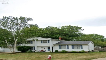 2703 Sweetbriar Drive, Sandusky, 44870, 4 Bedrooms Bedrooms, ,2 BathroomsBathrooms,Residential,For Sale,Sweetbriar,20251611