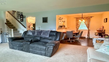 2703 Sweetbriar Drive, Sandusky, 44870, 4 Bedrooms Bedrooms, ,2 BathroomsBathrooms,Residential,For Sale,Sweetbriar,20251611