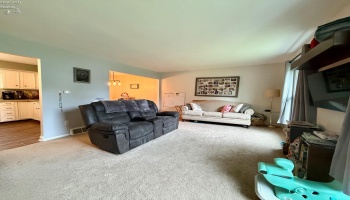 2703 Sweetbriar Drive, Sandusky, 44870, 4 Bedrooms Bedrooms, ,2 BathroomsBathrooms,Residential,For Sale,Sweetbriar,20251611