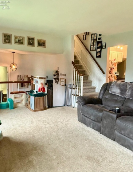 2703 Sweetbriar Drive, Sandusky, 44870, 4 Bedrooms Bedrooms, ,2 BathroomsBathrooms,Residential,For Sale,Sweetbriar,20251611