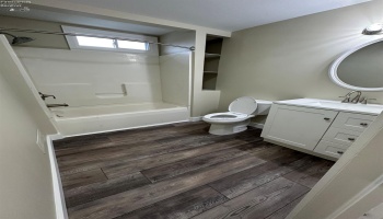 Up Unit Bathroom