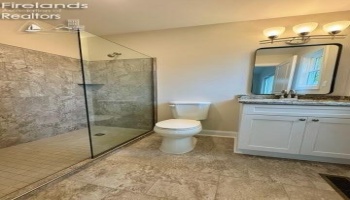 844 Monroe Street, Port Clinton, 43452, 3 Bedrooms Bedrooms, ,2 BathroomsBathrooms,Residential,For Sale,Monroe,20251624