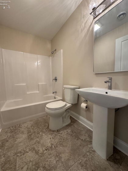 844 Monroe Street, Port Clinton, 43452, 3 Bedrooms Bedrooms, ,2 BathroomsBathrooms,Residential,For Sale,Monroe,20251624