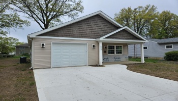 844 Monroe Street, Port Clinton, 43452, 3 Bedrooms Bedrooms, ,2 BathroomsBathrooms,Residential,For Sale,Monroe,20251624