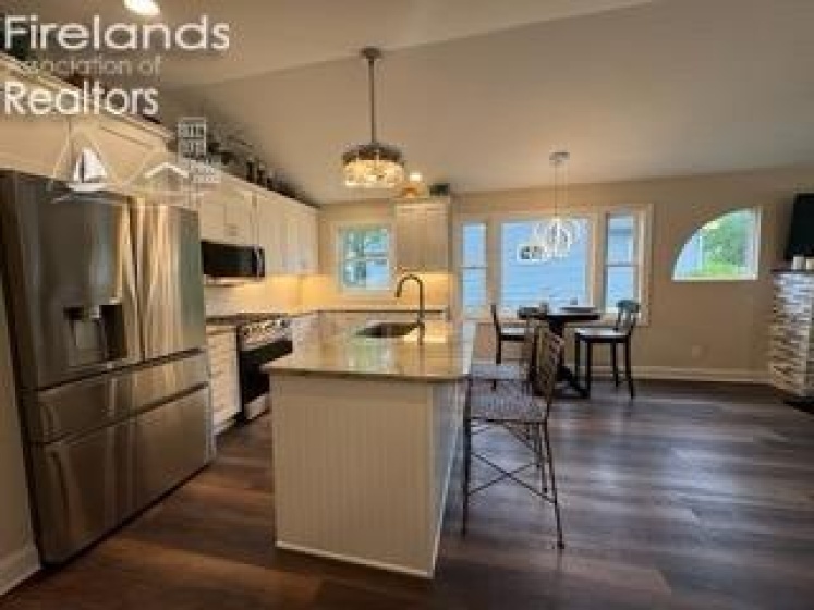 844 Monroe Street, Port Clinton, 43452, 3 Bedrooms Bedrooms, ,2 BathroomsBathrooms,Residential,For Sale,Monroe,20251624