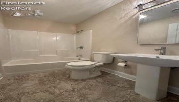 844 Monroe Street, Port Clinton, 43452, 3 Bedrooms Bedrooms, ,2 BathroomsBathrooms,Residential,For Sale,Monroe,20251624