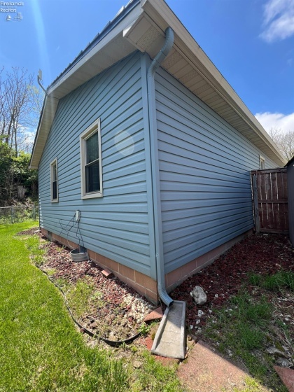 607 Front Street, Fremont, 43420, 3 Bedrooms Bedrooms, ,1 BathroomBathrooms,Residential,For Sale,Front,20251476