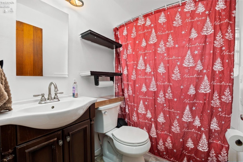 3047 Caroline Avenue, Lorain, 44055, 3 Bedrooms Bedrooms, ,2 BathroomsBathrooms,Residential,For Sale,Caroline,20251617