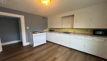514 Madison Street, Port Clinton, 43452, ,Multiple Units,For Sale,Madison,20251588 514 Madison Street, Port Clinton, 43452, ,Multiple Units,For Sale,Madison,20251588