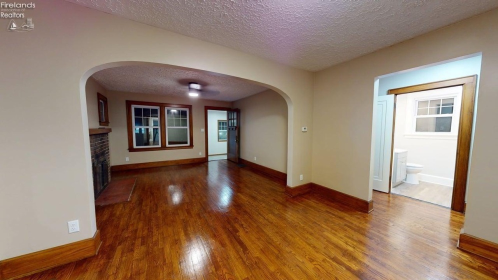 11 Howard Street, Willard, 44890, 2 Bedrooms Bedrooms, ,1 BathroomBathrooms,Residential,For Sale,Howard,20251648