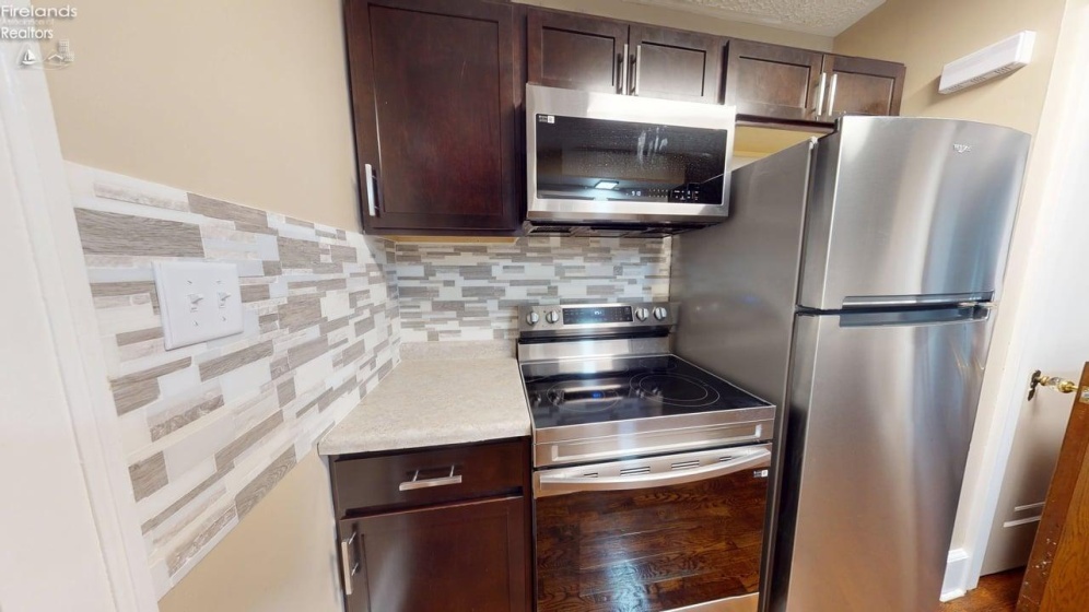 11 Howard Street, Willard, 44890, 2 Bedrooms Bedrooms, ,1 BathroomBathrooms,Residential,For Sale,Howard,20251648