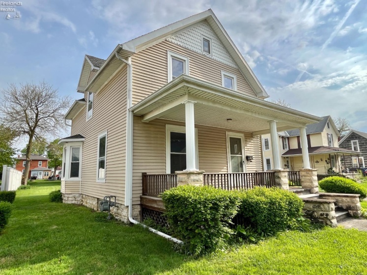 61 Douglas Street, Tiffin, 44883, 3 Bedrooms Bedrooms, ,2 BathroomsBathrooms,Residential,For Sale,Douglas,20251565