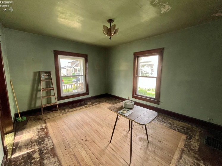 61 Douglas Street, Tiffin, 44883, 3 Bedrooms Bedrooms, ,2 BathroomsBathrooms,Residential,For Sale,Douglas,20251565