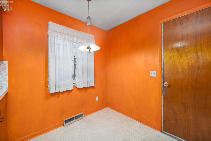 5524 Hartford Avenue, Vermilion, 44089, 3 Bedrooms Bedrooms, ,2 BathroomsBathrooms,Residential,For Sale,Hartford,20251655