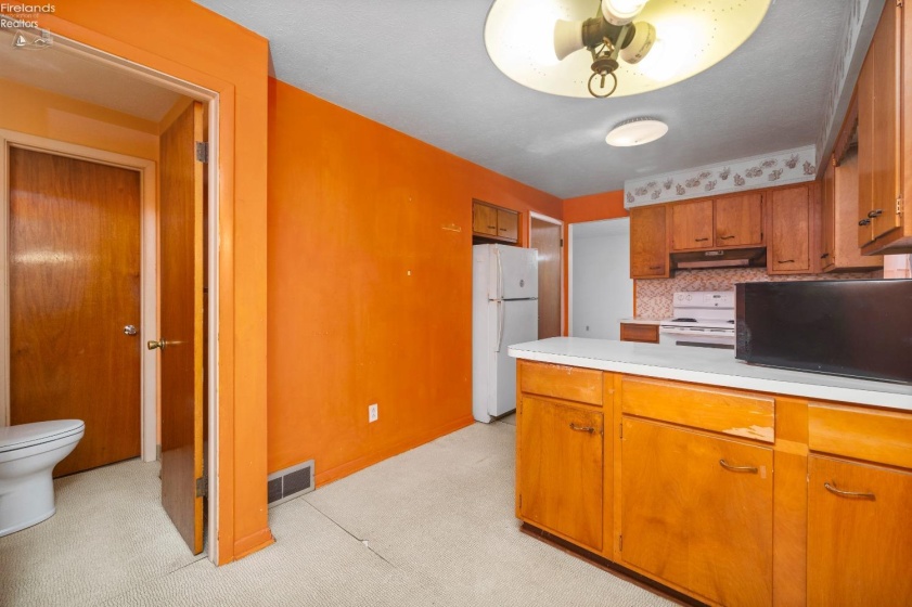 5524 Hartford Avenue, Vermilion, 44089, 3 Bedrooms Bedrooms, ,2 BathroomsBathrooms,Residential,For Sale,Hartford,20251655