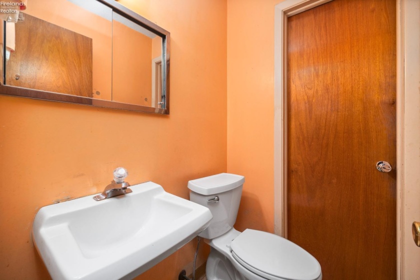 5524 Hartford Avenue, Vermilion, 44089, 3 Bedrooms Bedrooms, ,2 BathroomsBathrooms,Residential,For Sale,Hartford,20251655