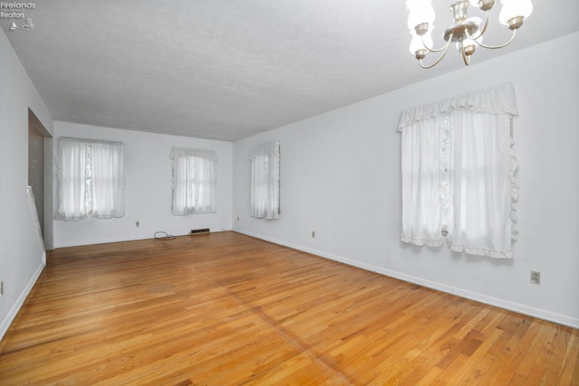 5524 Hartford Avenue, Vermilion, 44089, 3 Bedrooms Bedrooms, ,2 BathroomsBathrooms,Residential,For Sale,Hartford,20251655