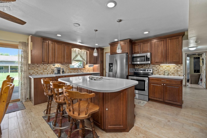 10519 Darrow Road, Vermilion, 44089, 4 Bedrooms Bedrooms, ,2 BathroomsBathrooms,Residential,For Sale,Darrow,20251652