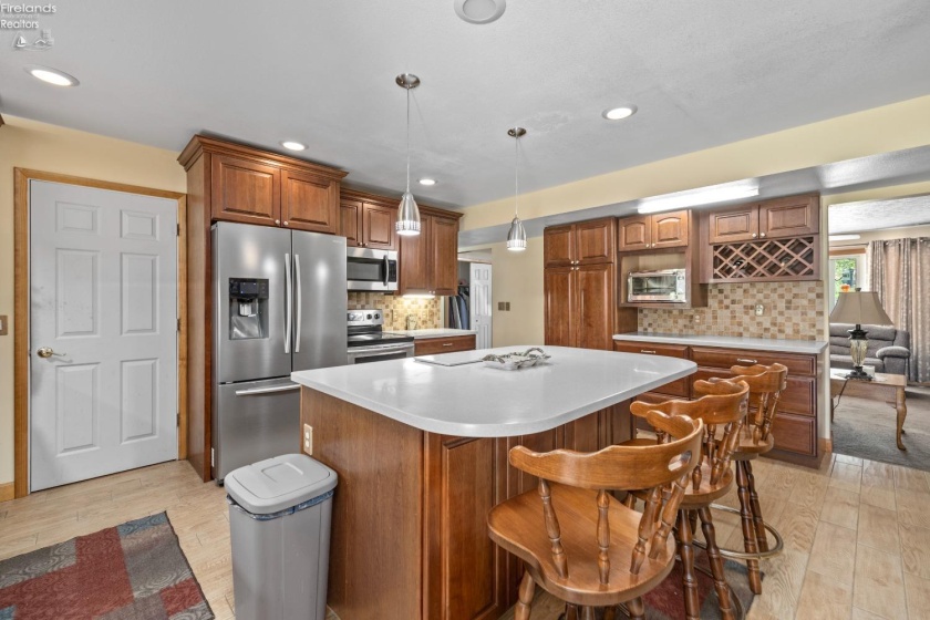 10519 Darrow Road, Vermilion, 44089, 4 Bedrooms Bedrooms, ,2 BathroomsBathrooms,Residential,For Sale,Darrow,20251652