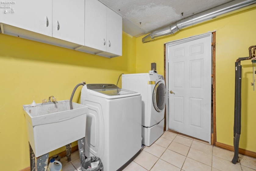10519 Darrow Road, Vermilion, 44089, 4 Bedrooms Bedrooms, ,2 BathroomsBathrooms,Residential,For Sale,Darrow,20251652