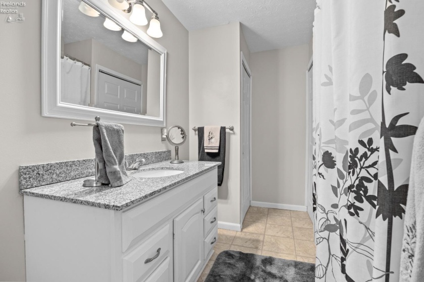 10519 Darrow Road, Vermilion, 44089, 4 Bedrooms Bedrooms, ,2 BathroomsBathrooms,Residential,For Sale,Darrow,20251652