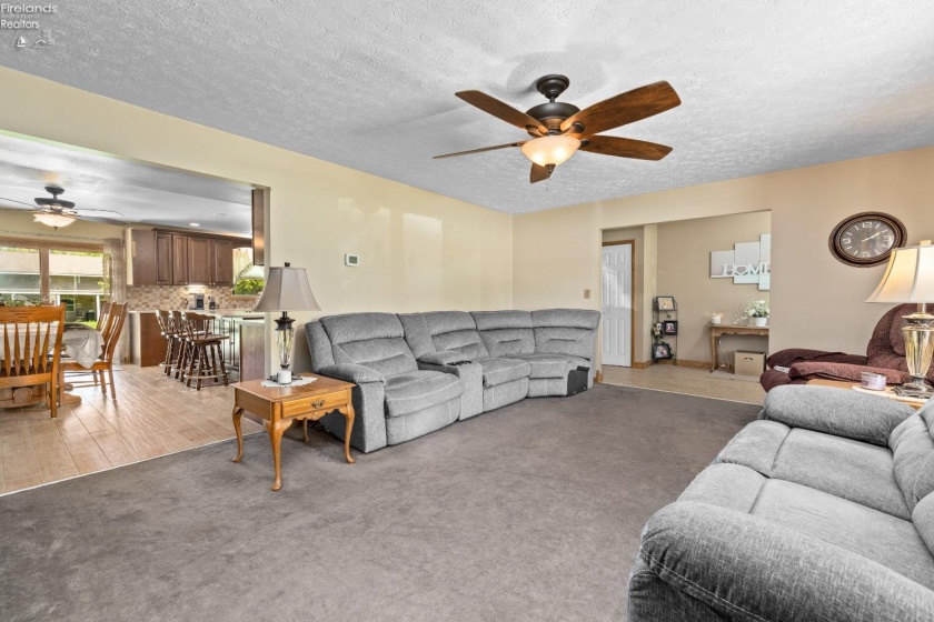 10519 Darrow Road, Vermilion, 44089, 4 Bedrooms Bedrooms, ,2 BathroomsBathrooms,Residential,For Sale,Darrow,20251652