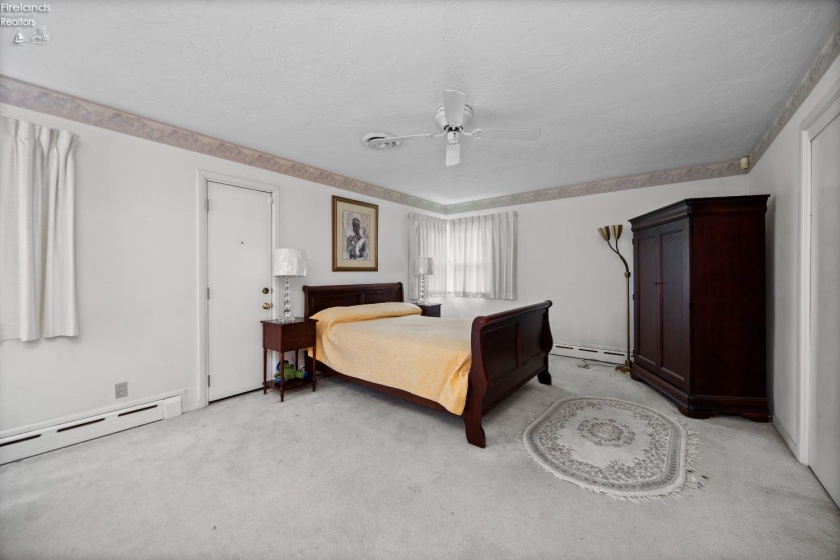 9903 Edgewater Dr., Cleveland, 44102, 4 Bedrooms Bedrooms, ,3 BathroomsBathrooms,Residential,For Sale,Edgewater Dr.,20251664
