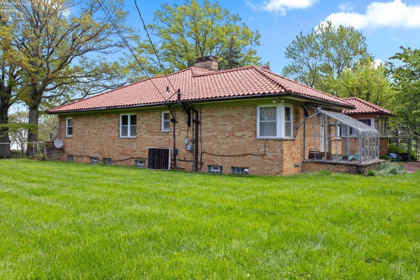 9903 Edgewater Dr., Cleveland, 44102, 4 Bedrooms Bedrooms, ,3 BathroomsBathrooms,Residential,For Sale,Edgewater Dr.,20251664