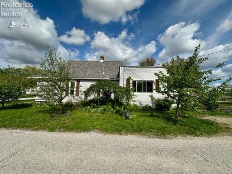 109 South Street, Wayne, 43466, 3 Bedrooms Bedrooms, ,1 BathroomBathrooms,Residential,For Sale,South,20251682