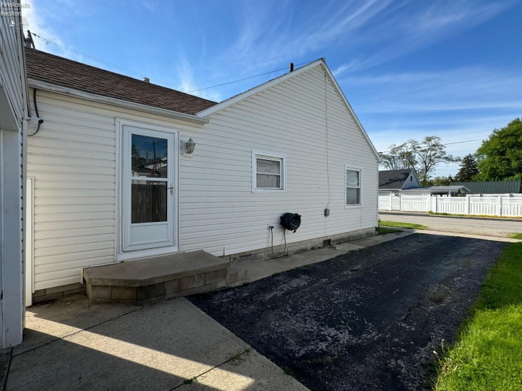 815 Harmon Street, Fremont, 43420, 2 Bedrooms Bedrooms, ,1 BathroomBathrooms,Residential,For Sale,Harmon,20251672