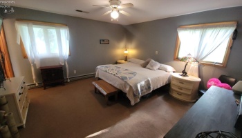 Spacious Owner's suite