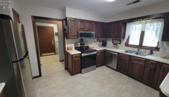 903 Warpole, Upper Sandusky, 43351, 3 Bedrooms Bedrooms, ,3 BathroomsBathrooms,Residential,For Sale,Warpole,20251671