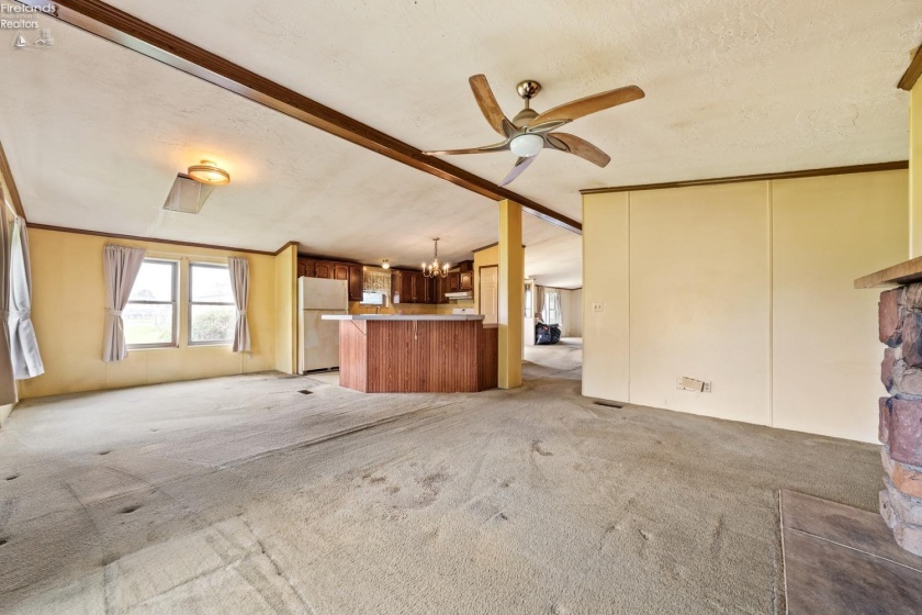 412 Spring Crest Drive, Marblehead, 43440, 3 Bedrooms Bedrooms, ,2 BathroomsBathrooms,Residential,For Sale,Spring Crest,20251679