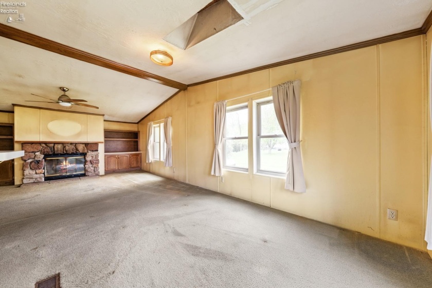 412 Spring Crest Drive, Marblehead, 43440, 3 Bedrooms Bedrooms, ,2 BathroomsBathrooms,Residential,For Sale,Spring Crest,20251679